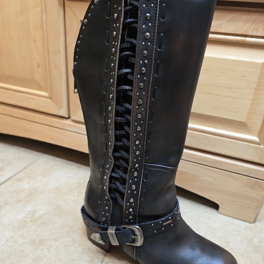 Freebird distressed black Contour boots. Side lacing with buckle accent - Picture 3 of 9